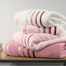 Kit 15 Toalhas Super Banhão de Alta Maciez e Absorção +5 Toalhas de Rosto de BRINDE Luna Shop 